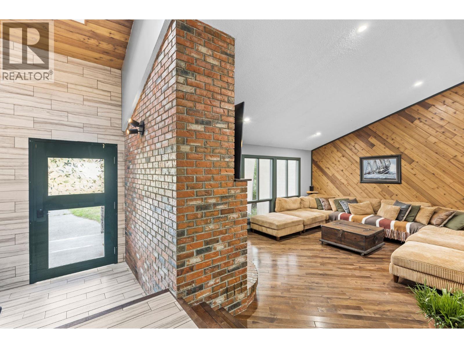 4662&4658 Birch Lane, Barriere, British Columbia  V0E 1E0 - Photo 2 - 10373489