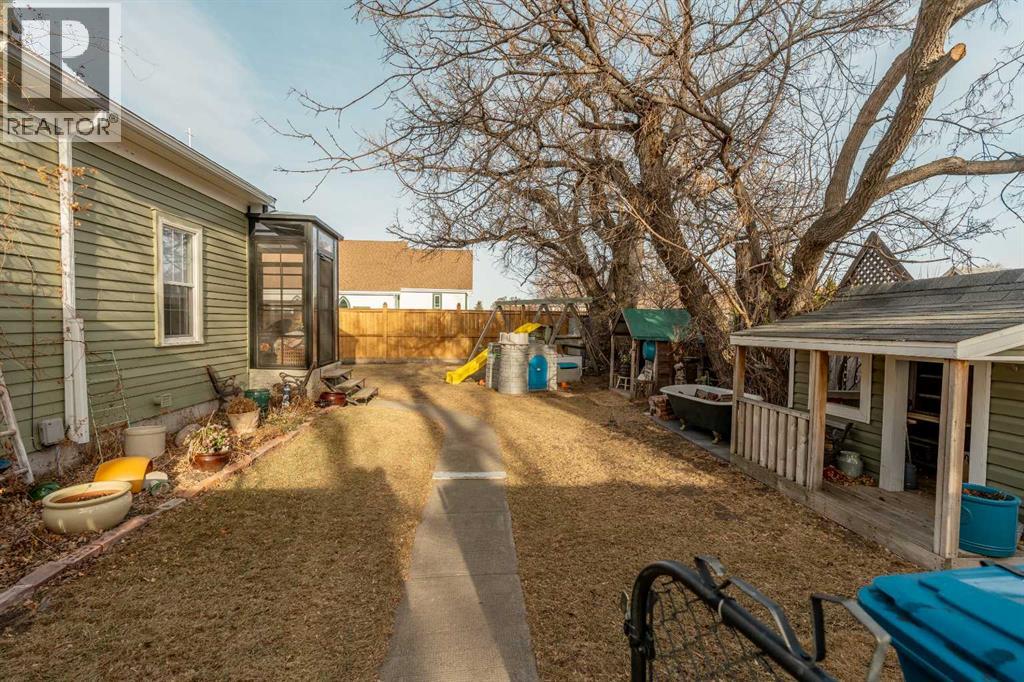 327 20 Street, Fort Macleod, Alberta  T0L 0Z0 - Photo 36 - A2278502