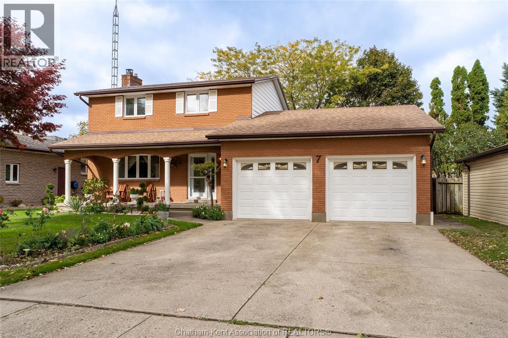 MLS# 26001828: 7 Balmoral ROAD, Chatham, Canada