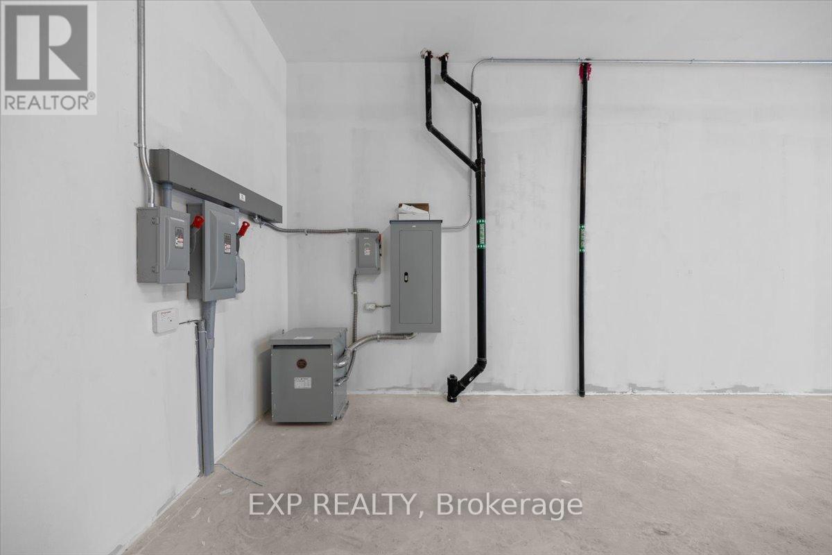 105 - 3600 Brian Coburn Boulevard, Ottawa, Ontario K4A 5T8 - Photo 11 - X12724760