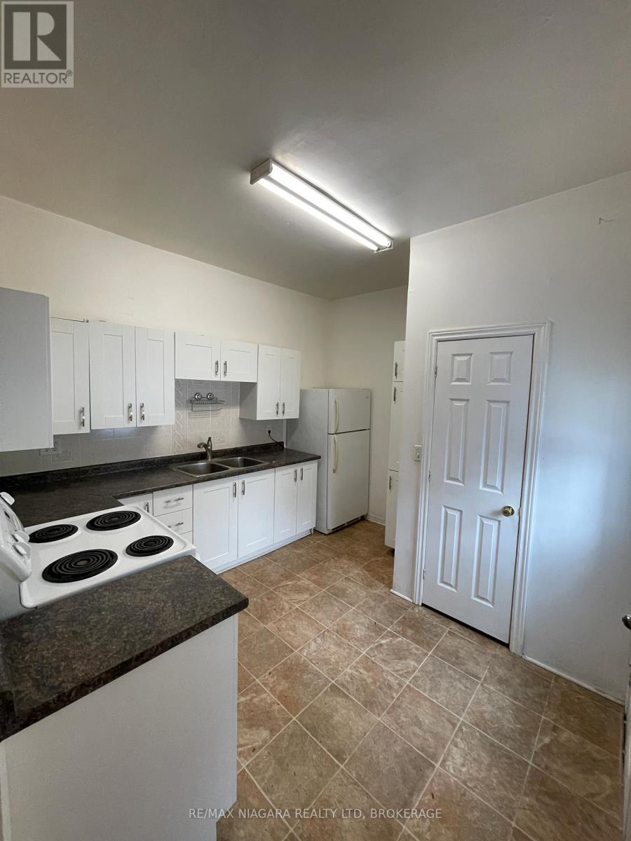 30 Mill Street W, Halton Hills, Ontario  L7J 1G4 - Photo 19 - W12724840