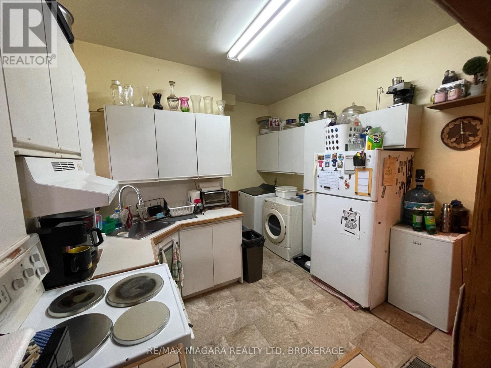 30 Mill Street W, Halton Hills, Ontario  L7J 1G4 - Photo 9 - W12724840