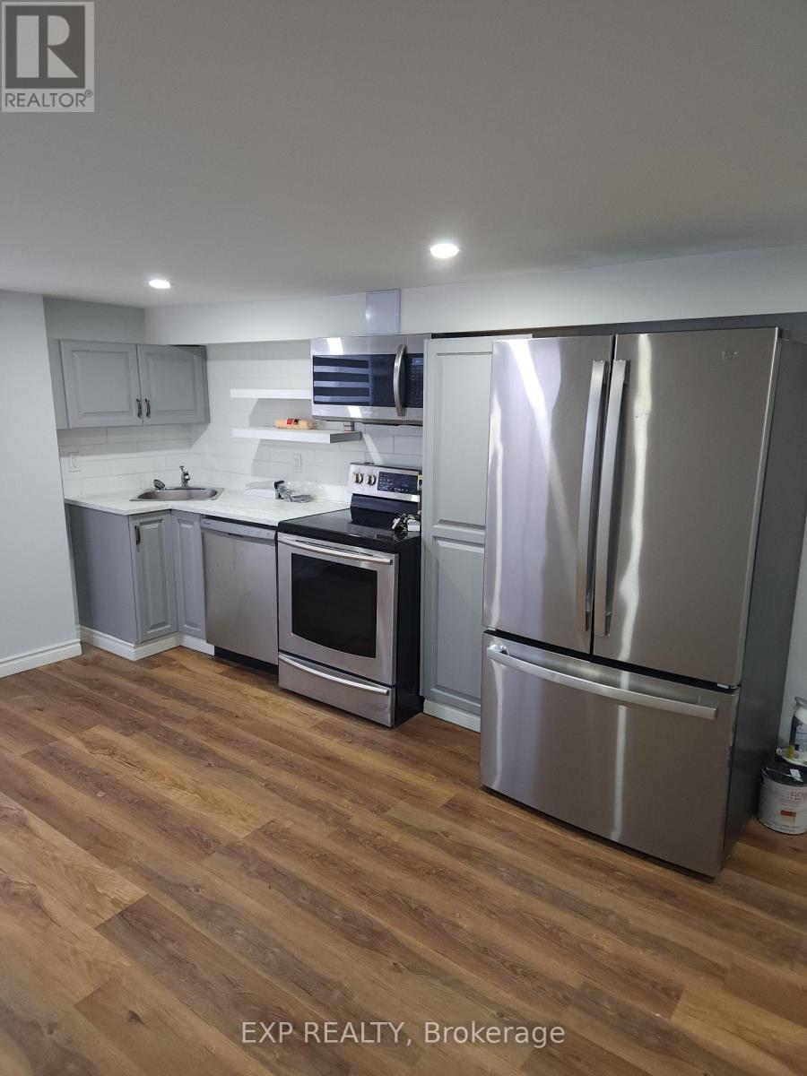 185 Saint George Street, Welland, Ontario  L3C 5P2 - Photo 1 - X12724802