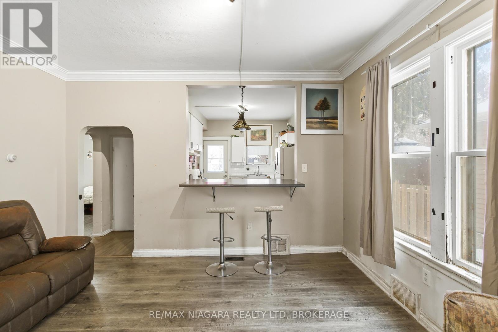 8 Ida Street, St. Catharines, Ontario  L2R 3X4 - Photo 13 - X12724858