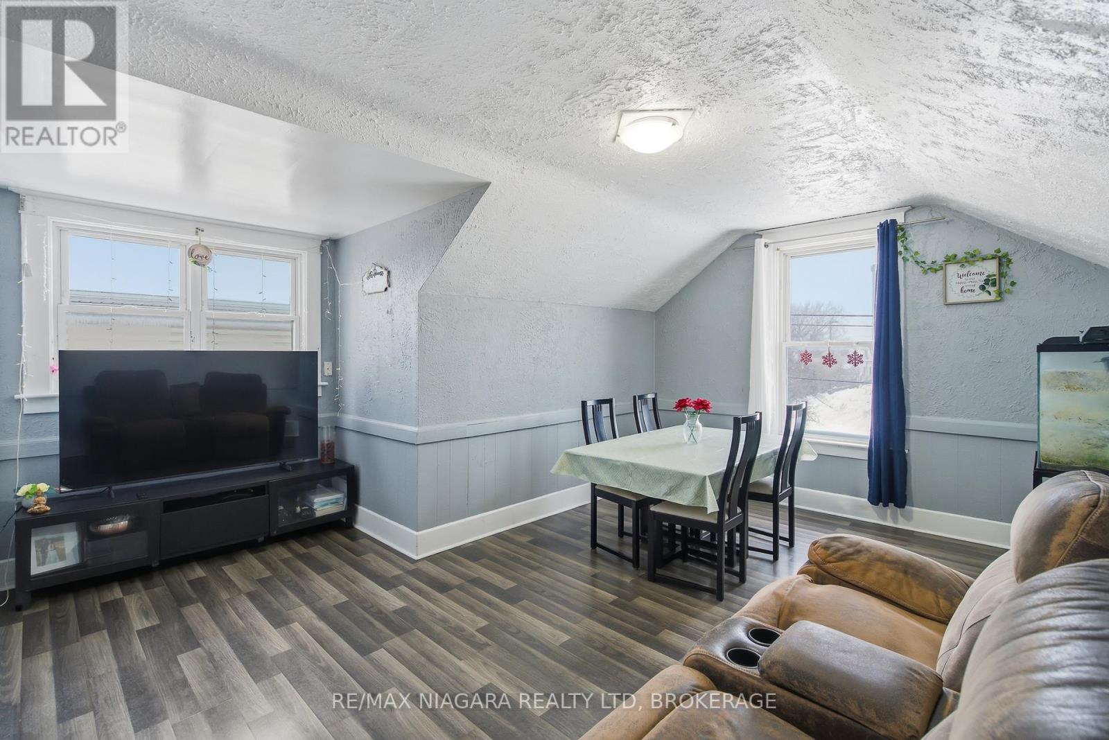 8 Ida Street, St. Catharines, Ontario  L2R 3X4 - Photo 20 - X12724858