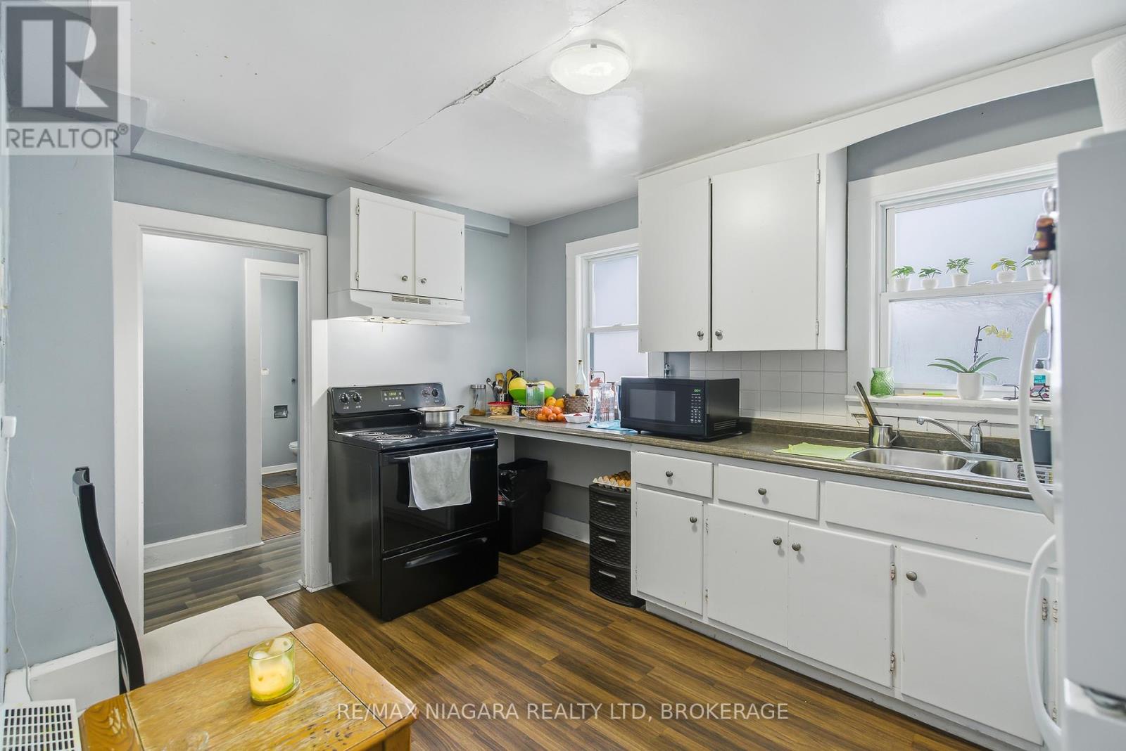 8 Ida Street, St. Catharines, Ontario  L2R 3X4 - Photo 23 - X12724858