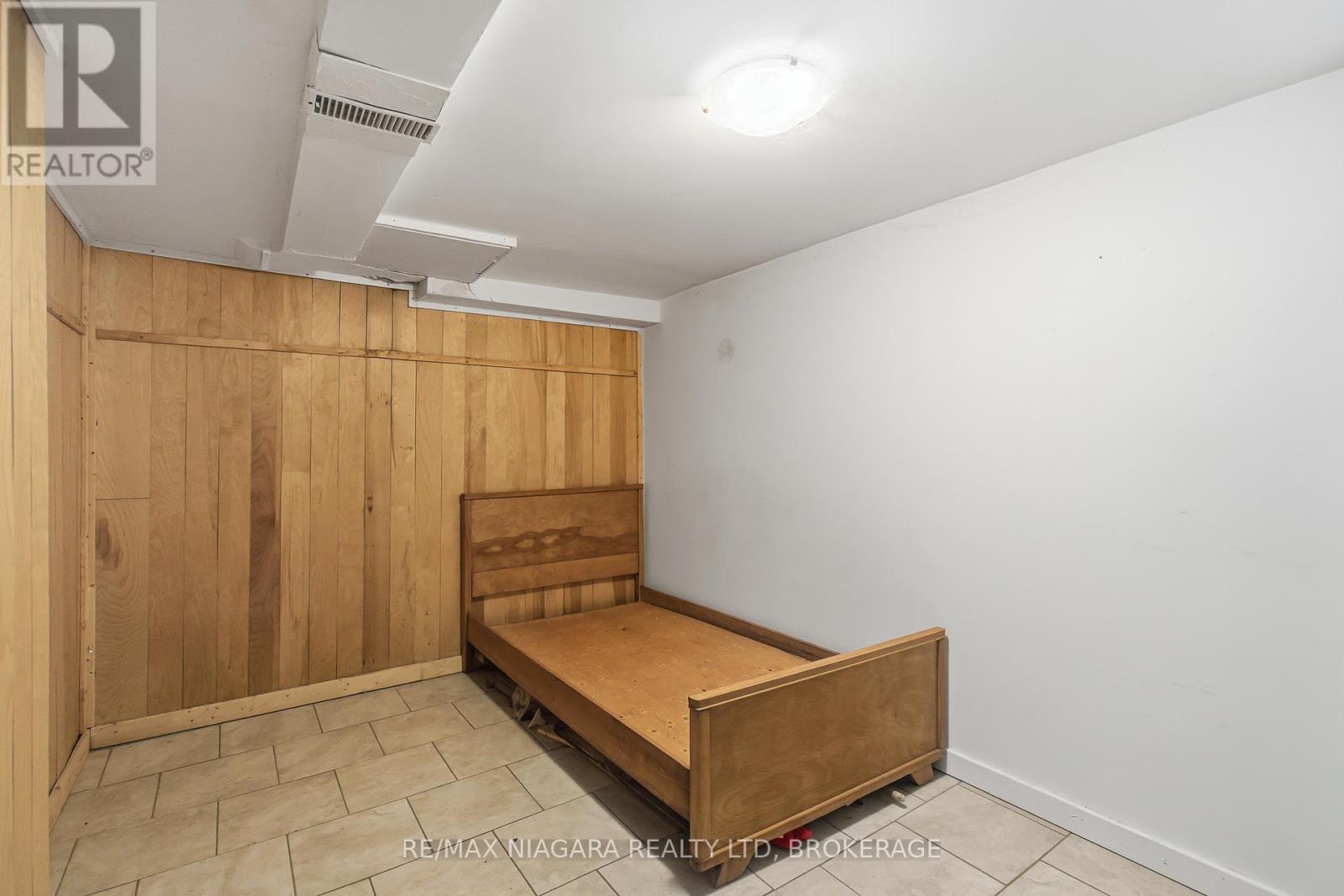 8 Ida Street, St. Catharines, Ontario  L2R 3X4 - Photo 29 - X12724858