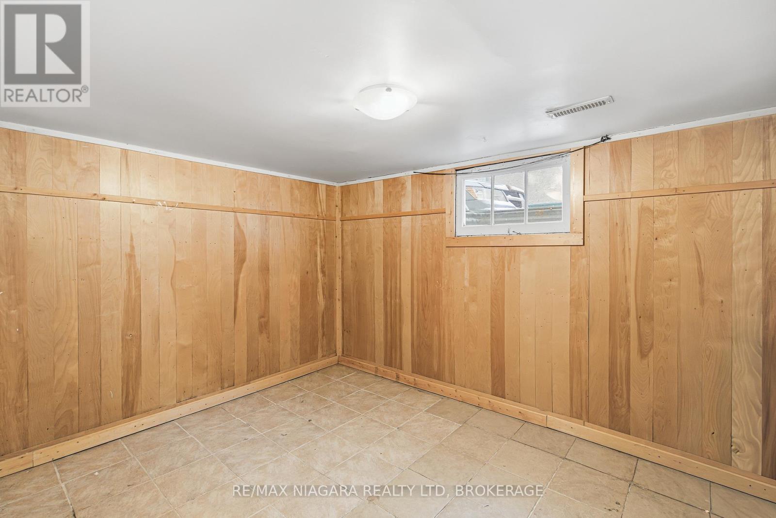 8 Ida Street, St. Catharines, Ontario  L2R 3X4 - Photo 33 - X12724858