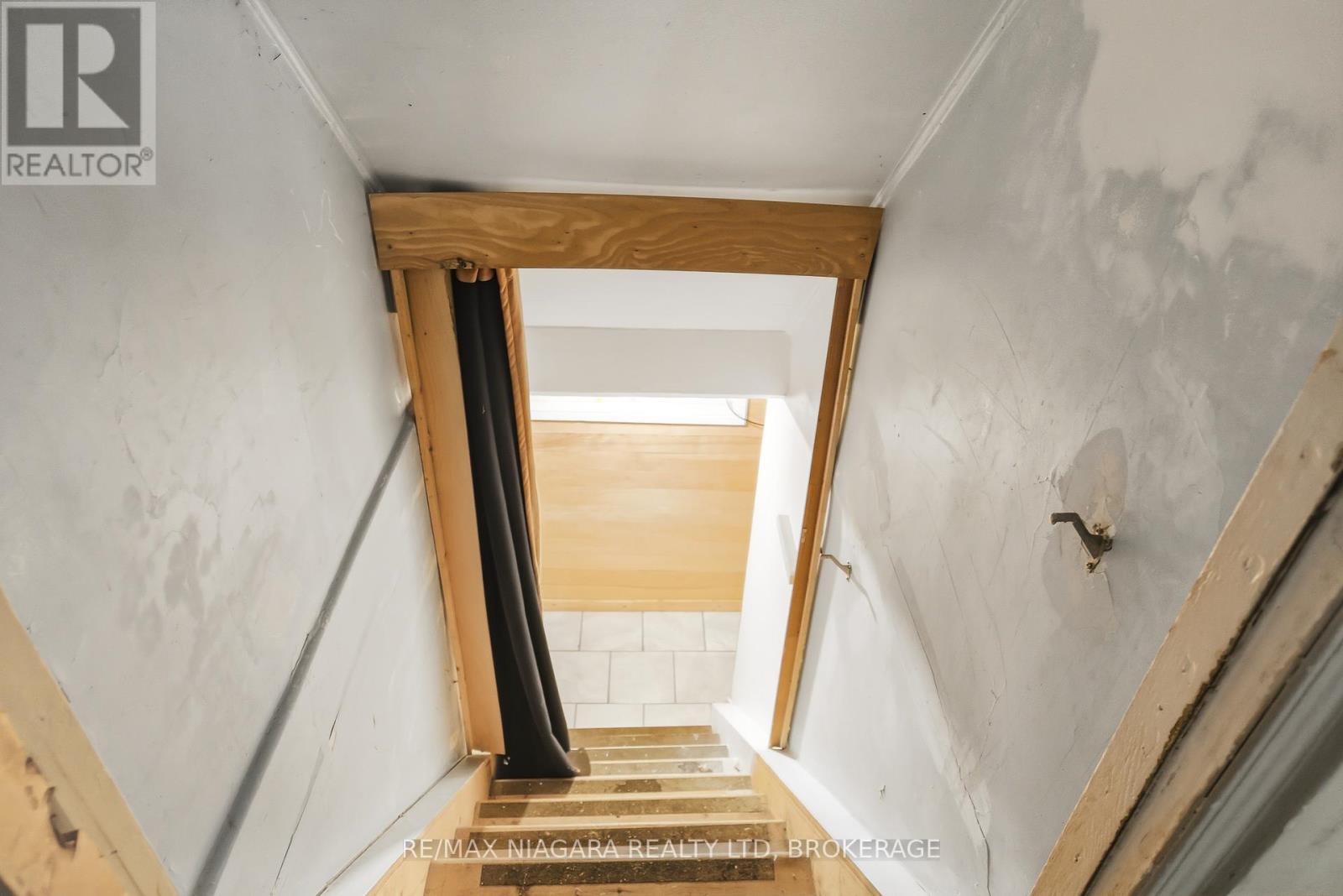 8 Ida Street, St. Catharines, Ontario  L2R 3X4 - Photo 35 - X12724858