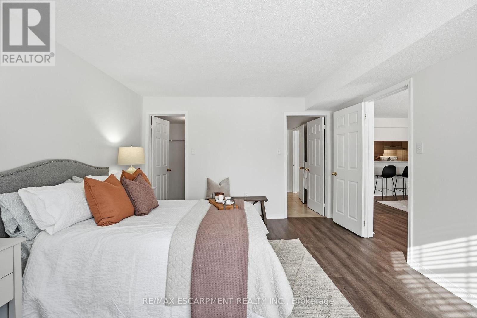 E106 - 216 Plains Road W, Burlington, Ontario  L7T 4K8 - Photo 29 - W12724466