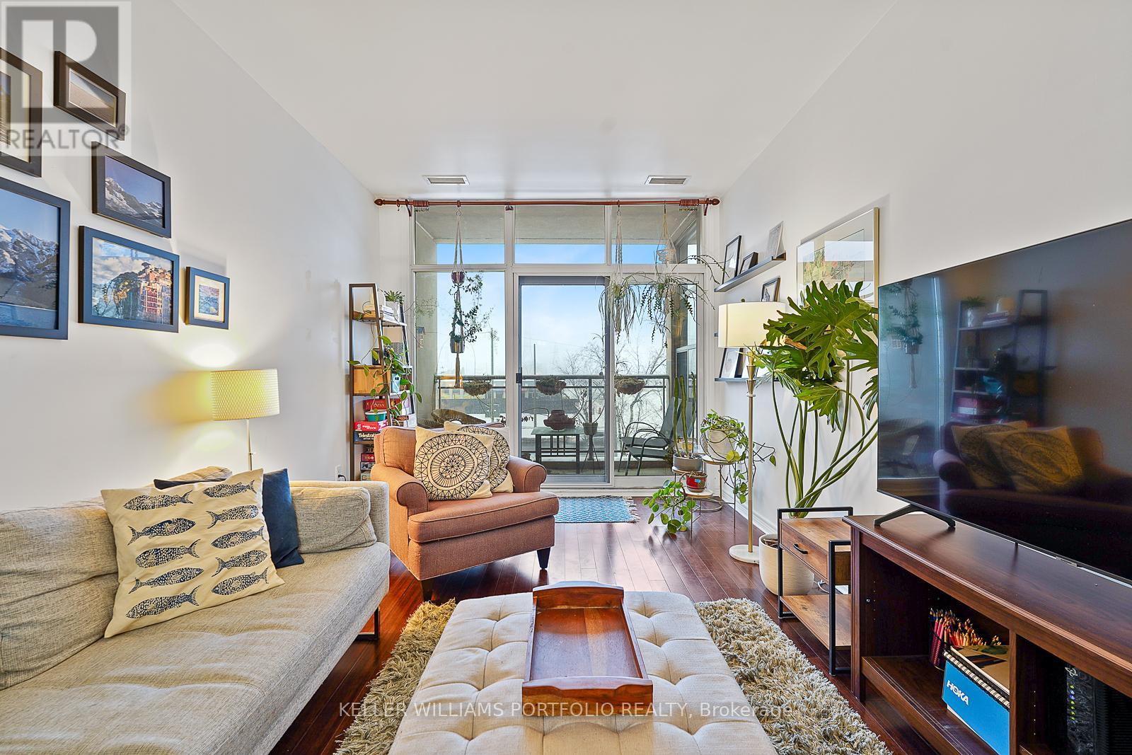 206 - 1 Leaside Park Drive, Toronto, Ontario  M4H 1R1 - Photo 12 - C12724754