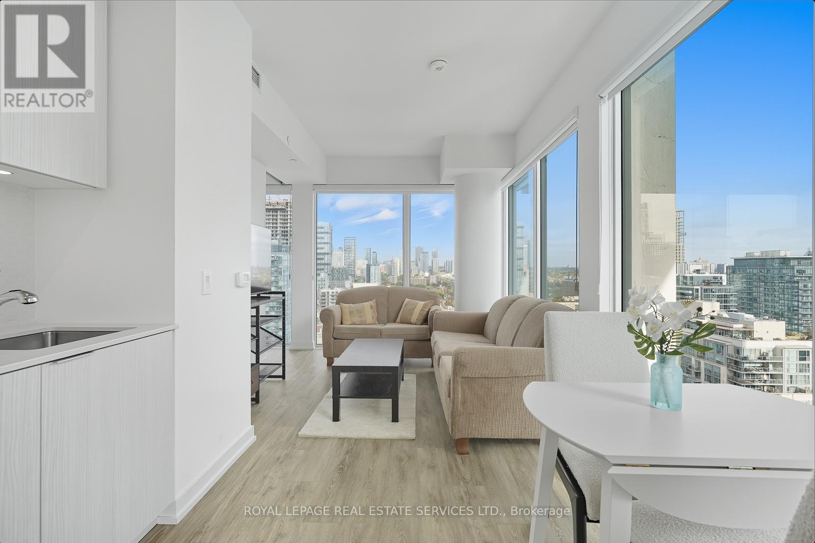 2107 - 158 Front Street E, Toronto, Ontario  M5A 1E5 - Photo 3 - C12724766