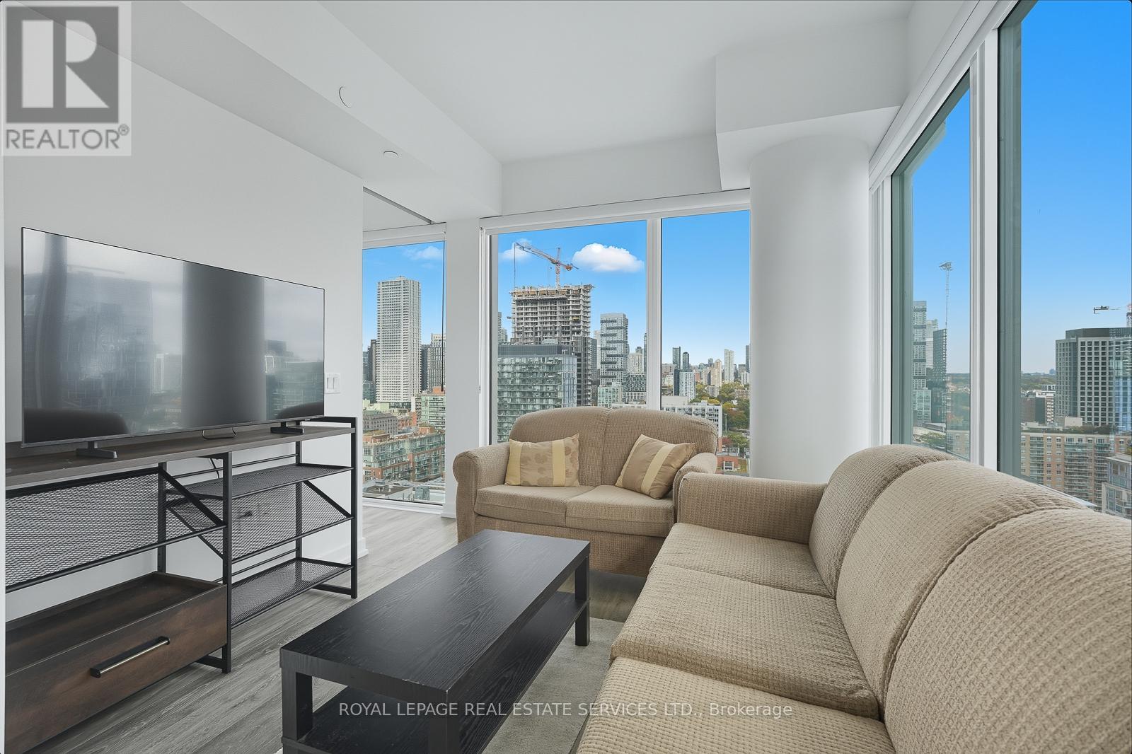 2107 - 158 Front Street E, Toronto, Ontario  M5A 1E5 - Photo 5 - C12724766