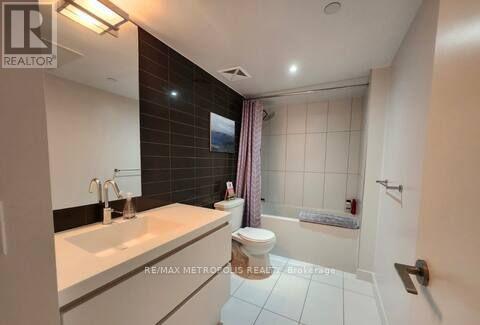 2208 - 85 Queens Wharf Road, Toronto, Ontario  M5V 0J9 - Photo 15 - C12724790