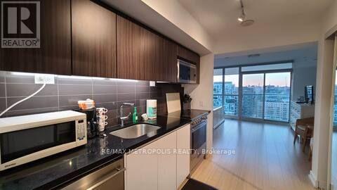 2208 - 85 Queens Wharf Road, Toronto, Ontario  M5V 0J9 - Photo 3 - C12724790