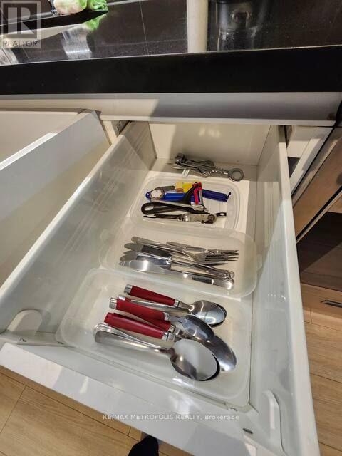 2208 - 85 Queens Wharf Road, Toronto, Ontario  M5V 0J9 - Photo 6 - C12724790