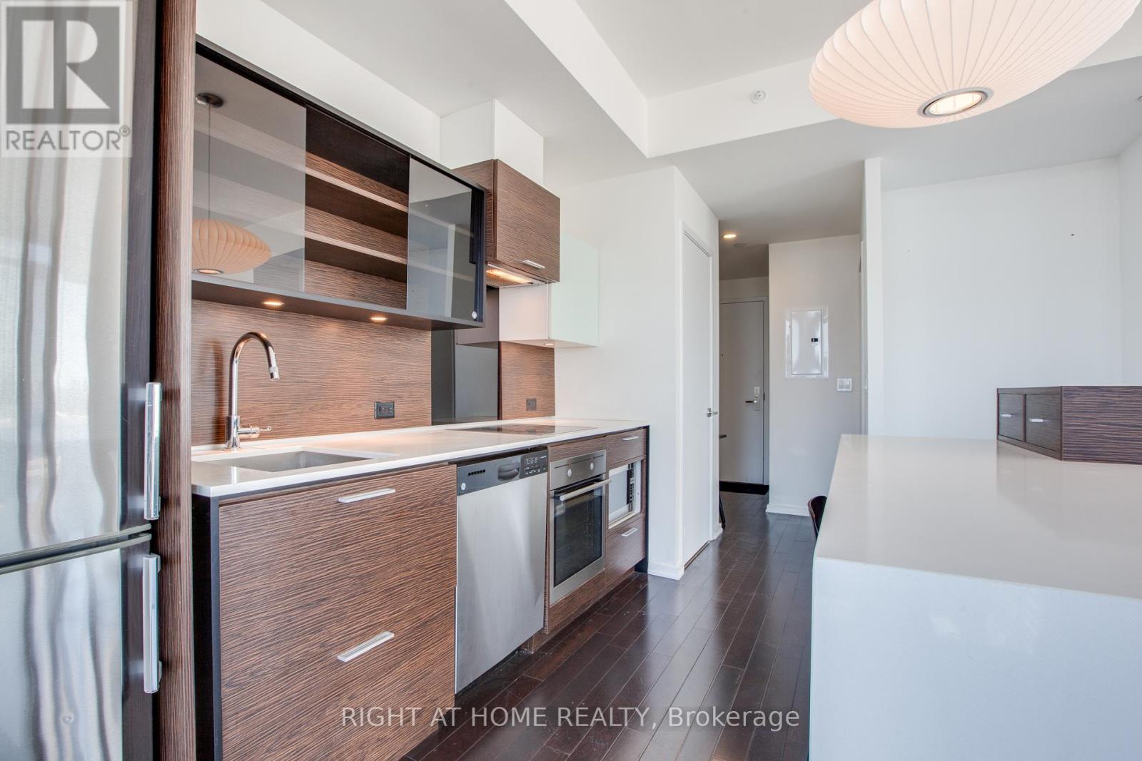 3008 - 75 St Nicholas Street, Toronto, Ontario  M4Y 0A5 - Photo 16 - C12724812