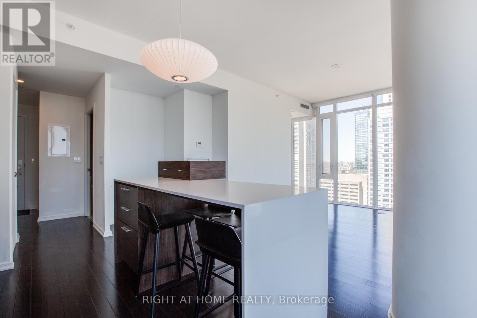 3008 - 75 St Nicholas Street, Toronto, Ontario  M4Y 0A5 - Photo 18 - C12724812