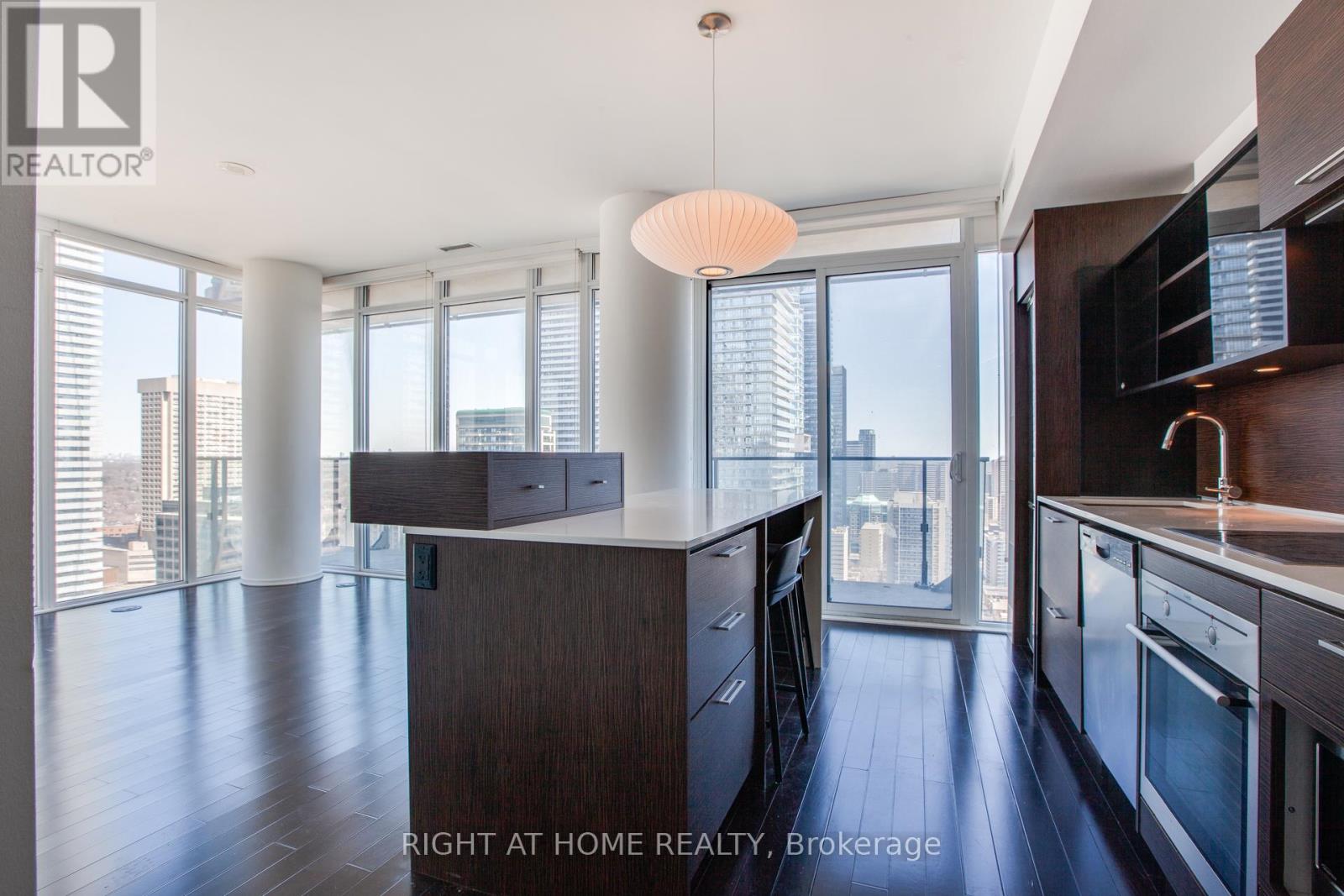 3008 - 75 St Nicholas Street, Toronto, Ontario  M4Y 0A5 - Photo 8 - C12724812