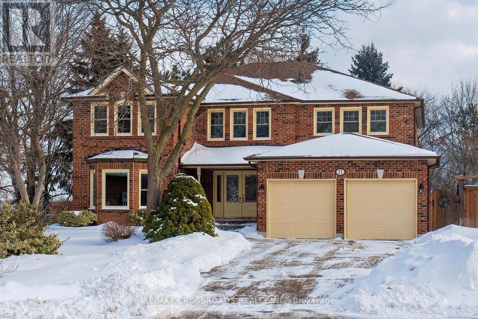 11 SAYOR DRIVE, Ajax, Ontario