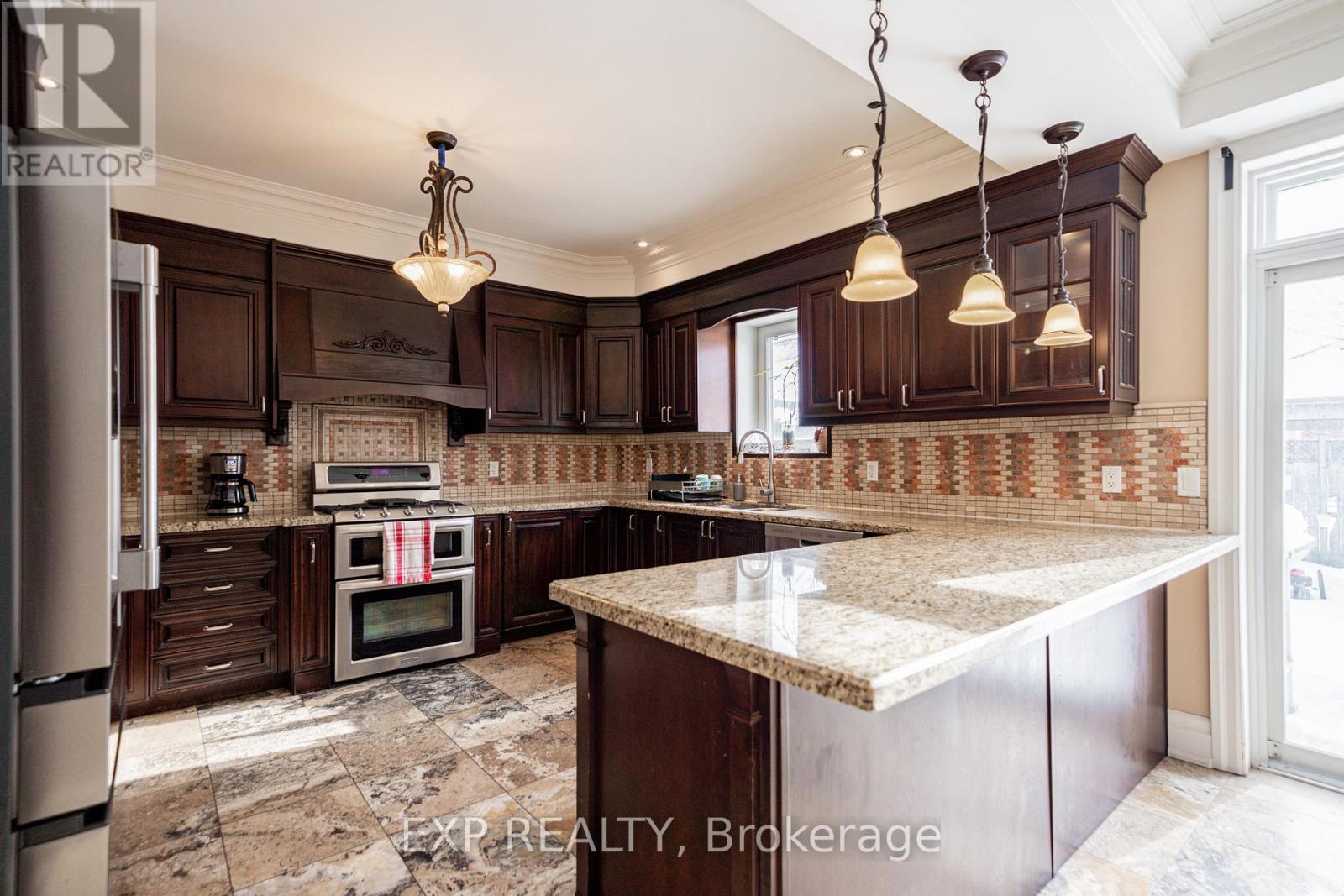 11 Bellvare Crescent, Toronto, Ontario  M1R 2M8 - Photo 10 - E12724800