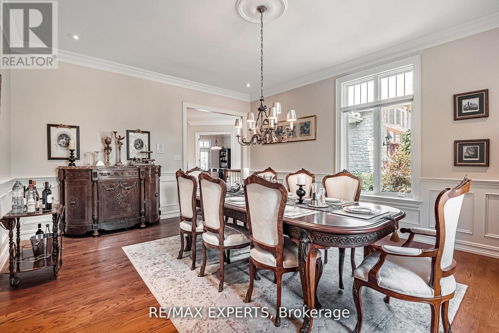 8 Alm Court, Aurora, Ontario  L4G 6W7 - Photo 10 - N12724686