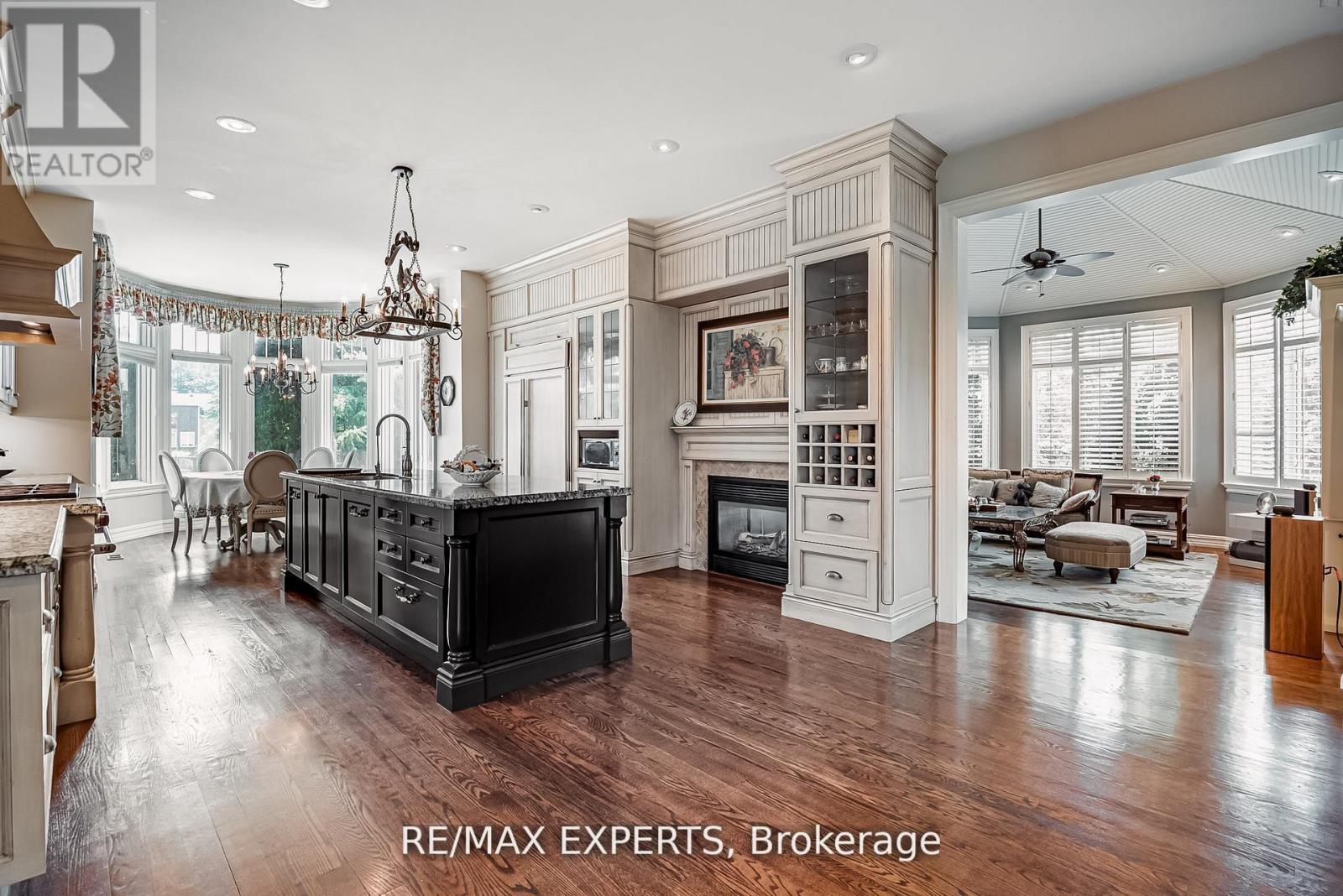 8 Alm Court, Aurora, Ontario  L4G 6W7 - Photo 12 - N12724686