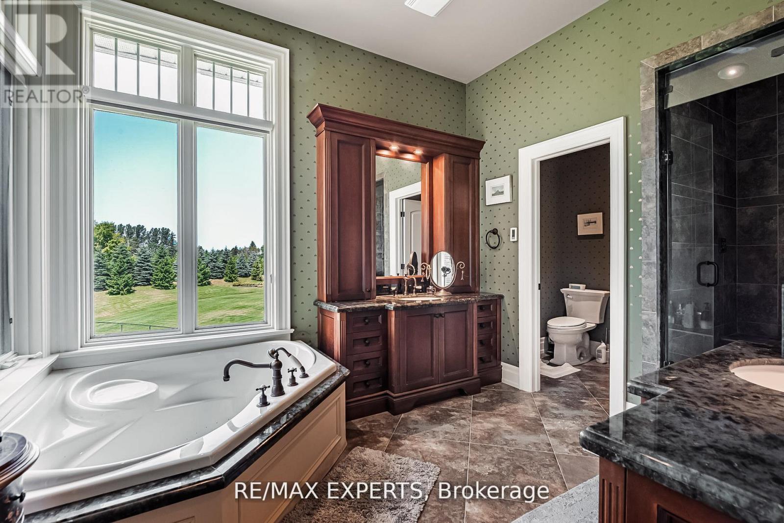 8 Alm Court, Aurora, Ontario  L4G 6W7 - Photo 20 - N12724686