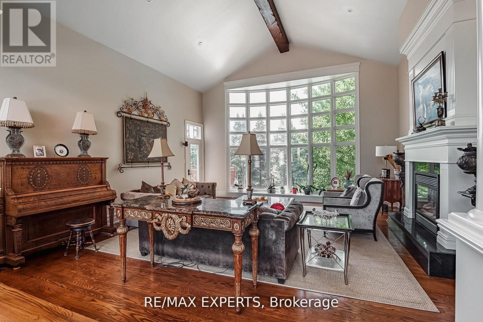 8 Alm Court, Aurora, Ontario  L4G 6W7 - Photo 6 - N12724686