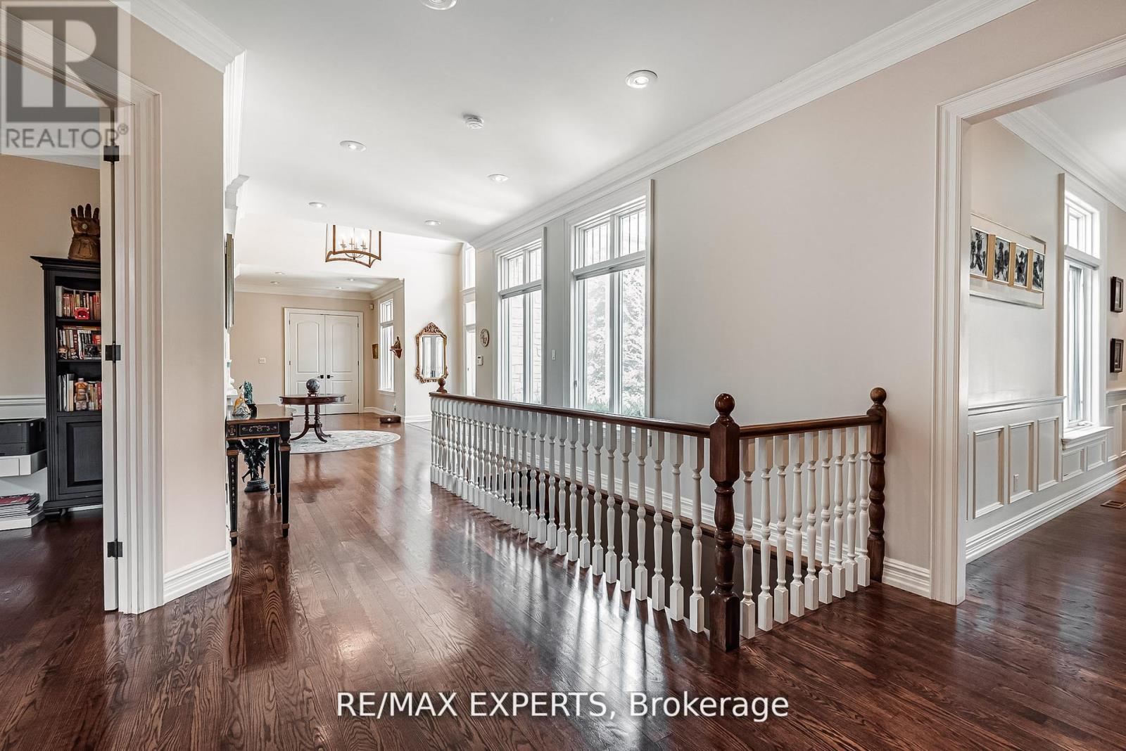 8 Alm Court, Aurora, Ontario  L4G 6W7 - Photo 8 - N12724686