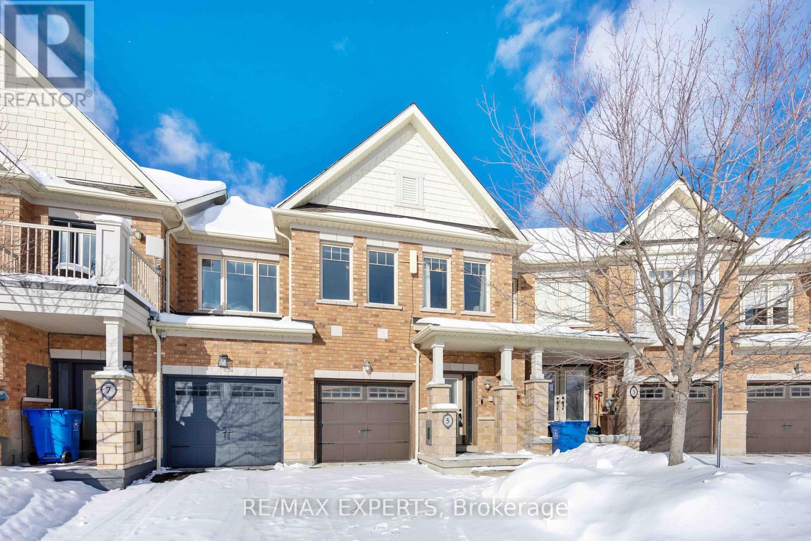 5 Lodestone Lane, Whitchurch-Stouffville, Ontario  L4A 0W6 - Photo 3 - N12724820