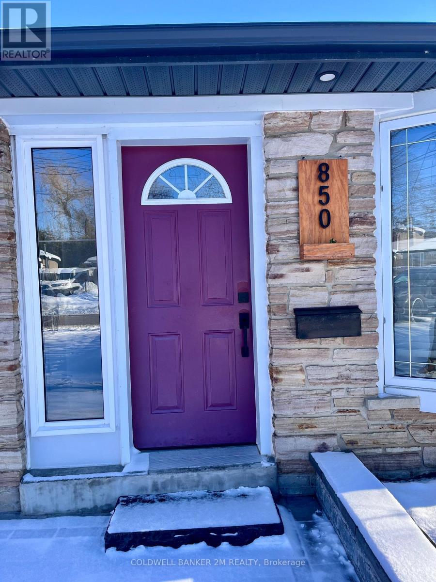 850 Sanok Drive, Pickering, Ontario  L1W 2R2 - Photo 2 - E12723568