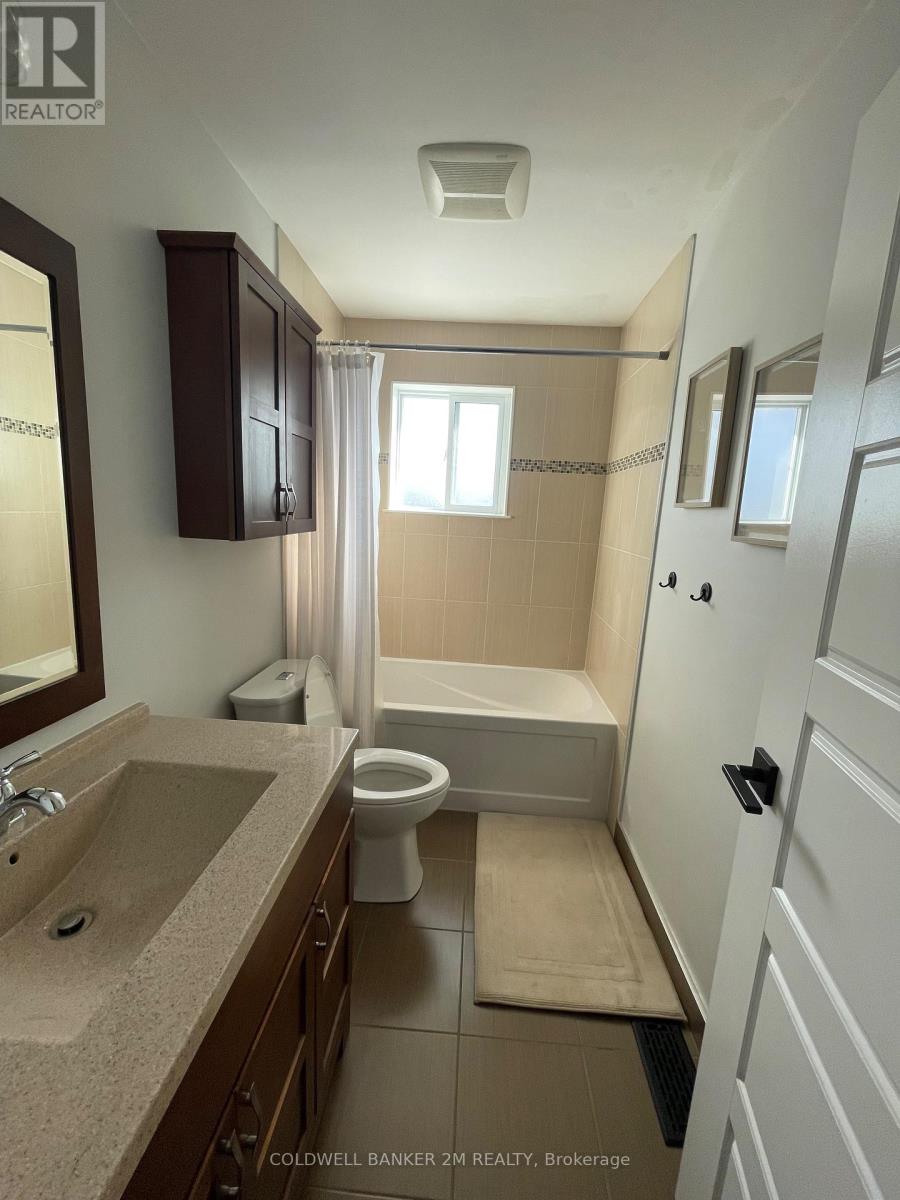 850 Sanok Drive, Pickering, Ontario  L1W 2R2 - Photo 5 - E12723568