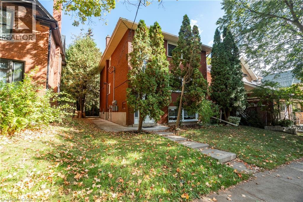 62 Moore Avenue, Kitchener, Ontario  N2H 3S3 - Photo 2 - 40800262