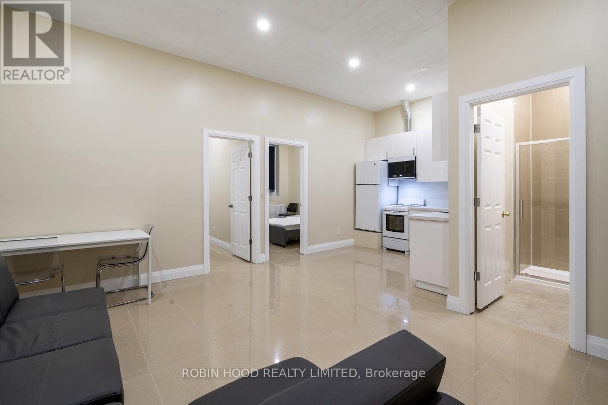 Unit 7 - 3753 Lake Shore Boulevard W, Toronto, Ontario  M8W 1P9 - Photo 3 - W12724698