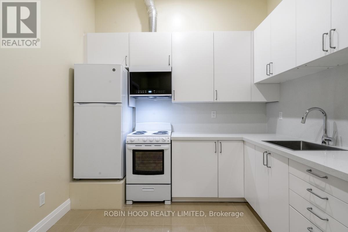 Unit 7 - 3753 Lake Shore Boulevard W, Toronto, Ontario  M8W 1P9 - Photo 4 - W12724698