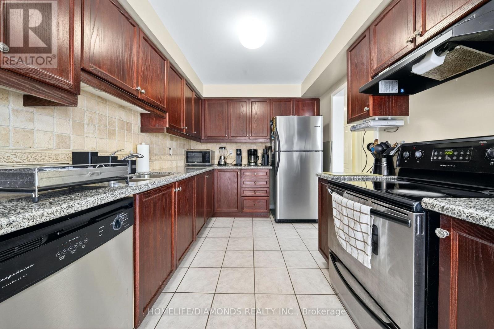 36 Pauline Crescent, Brampton, Ontario  L7A 2V6 - Photo 15 - W12724704