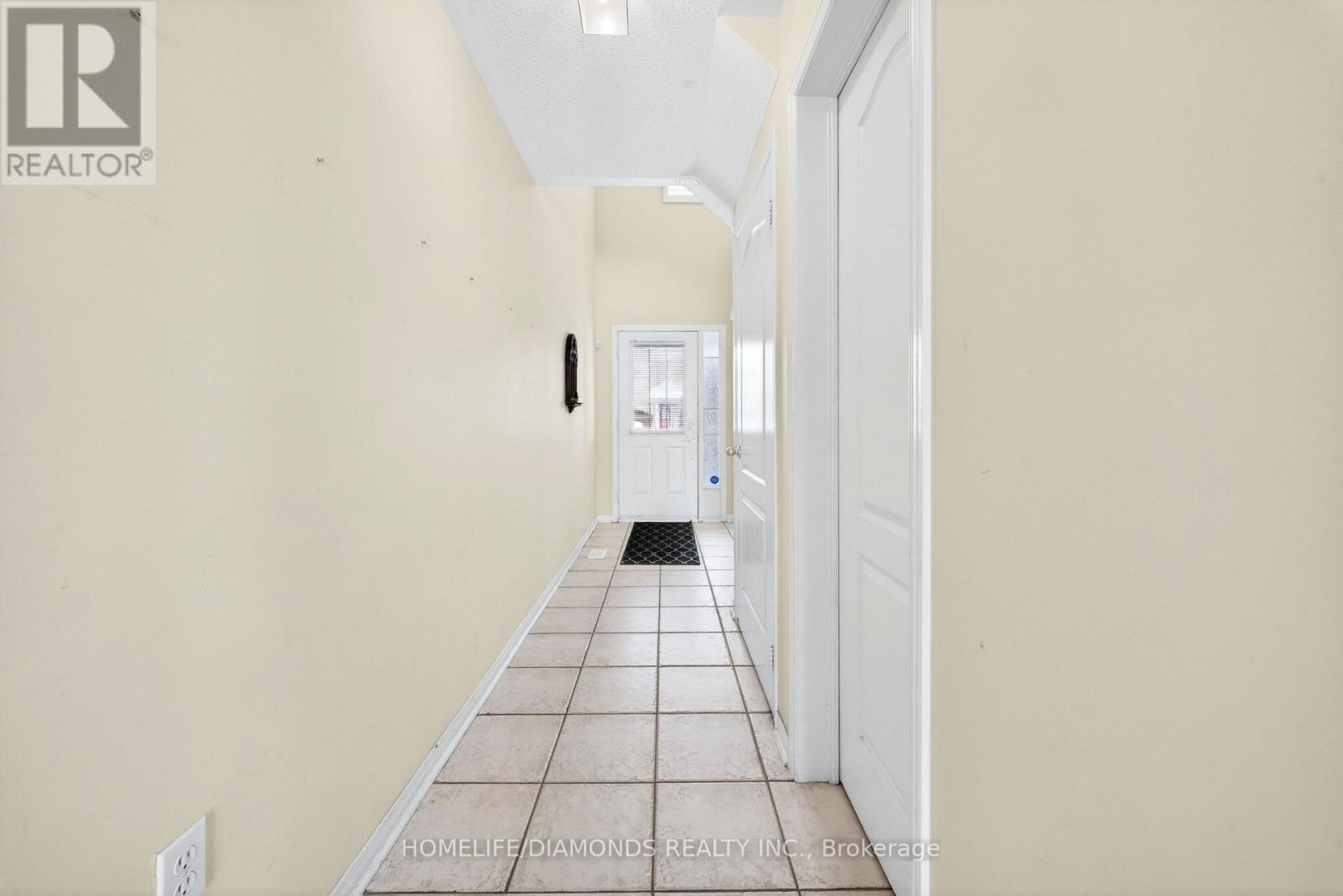 36 Pauline Crescent, Brampton, Ontario  L7A 2V6 - Photo 7 - W12724704