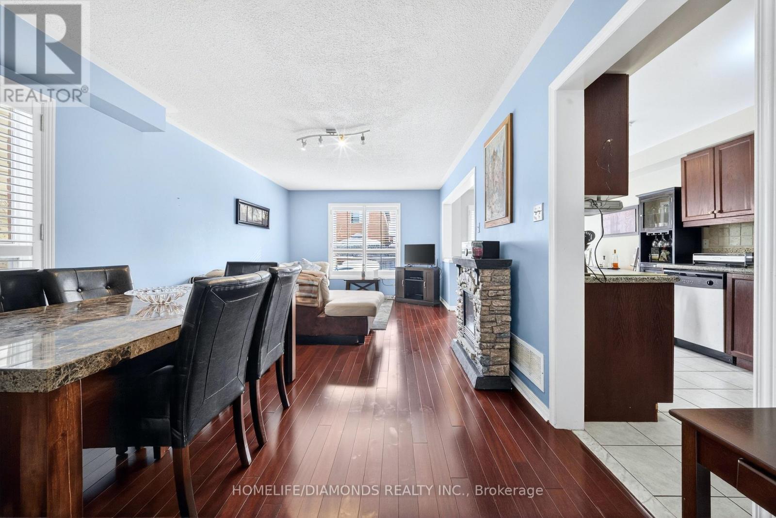 36 Pauline Crescent, Brampton, Ontario  L7A 2V6 - Photo 9 - W12724704