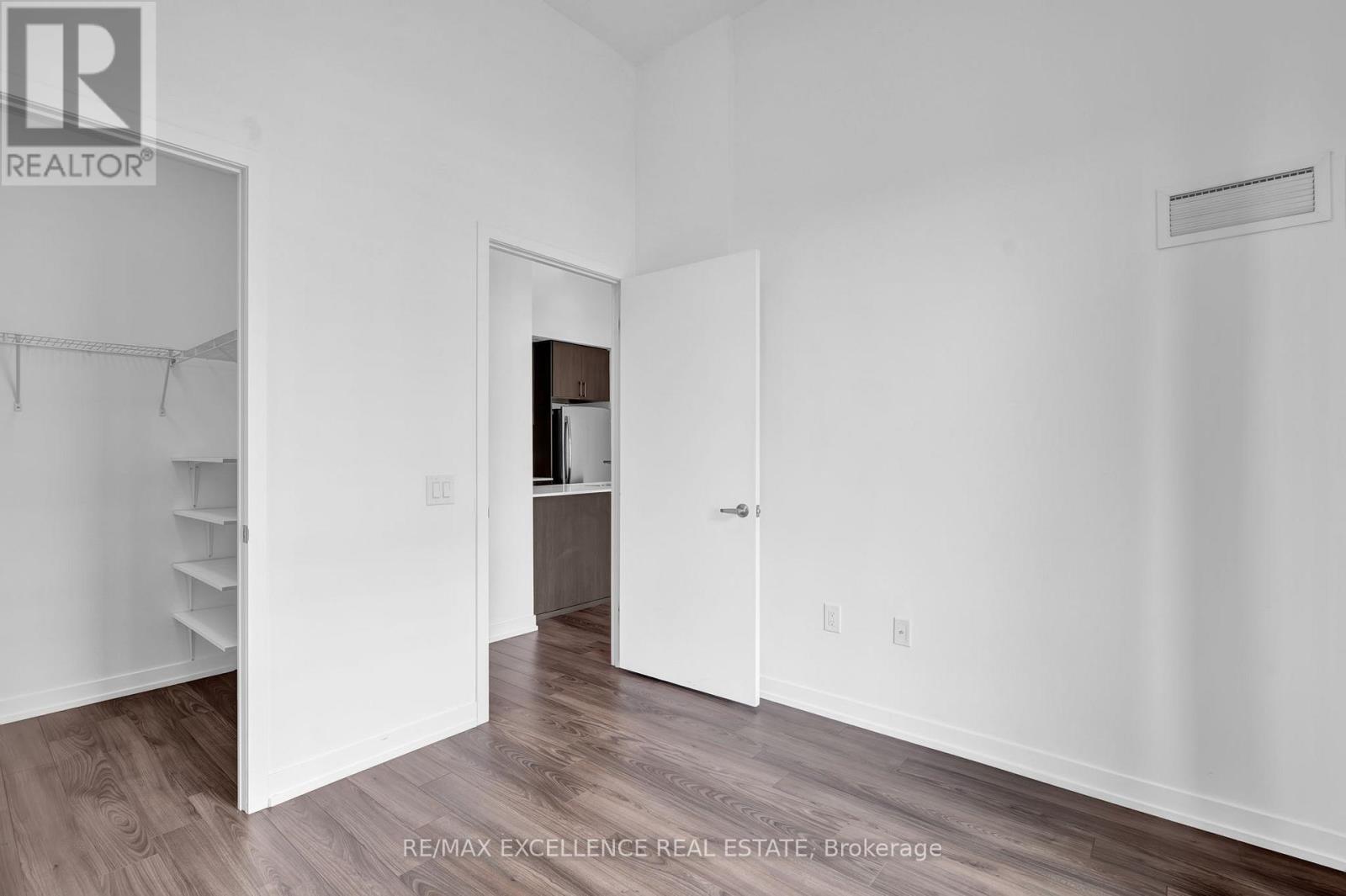 509 - 2560 Eglinton Avenue W, Mississauga, Ontario  L5M 0Y3 - Photo 11 - W12724720