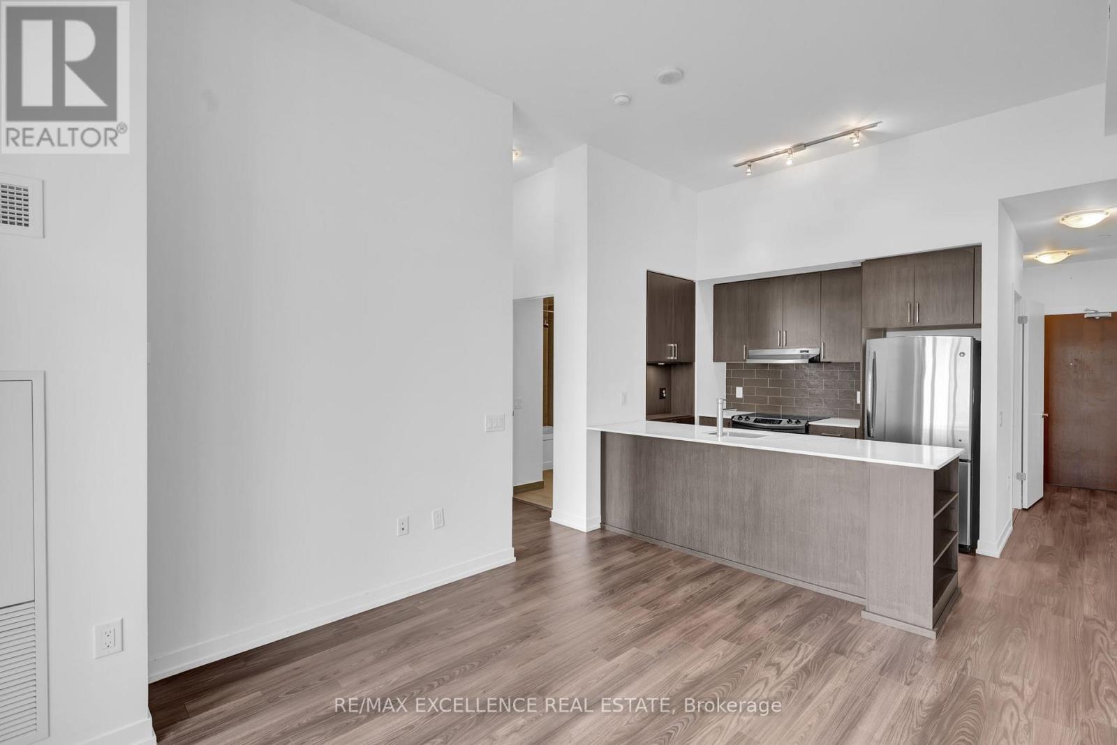 509 - 2560 Eglinton Avenue W, Mississauga, Ontario  L5M 0Y3 - Photo 6 - W12724720