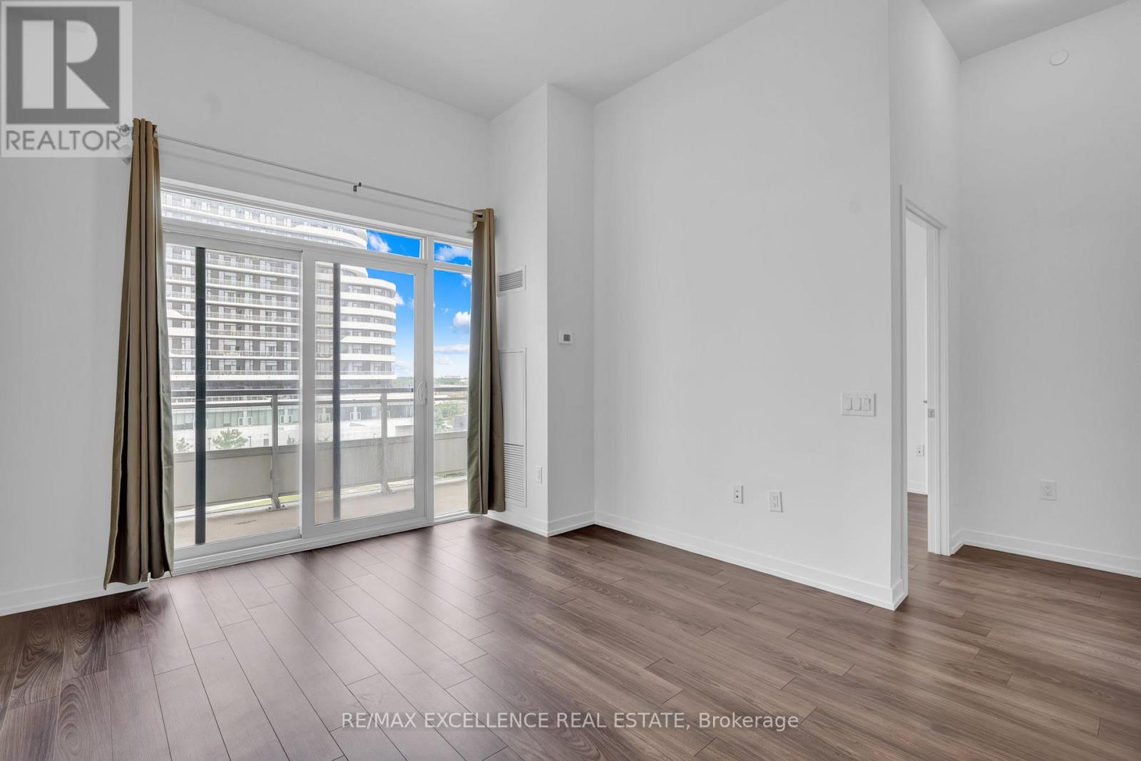 509 - 2560 Eglinton Avenue W, Mississauga, Ontario  L5M 0Y3 - Photo 9 - W12724720