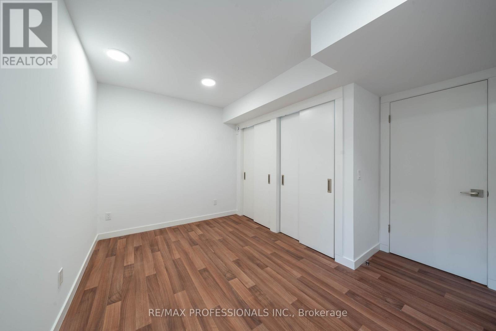 Lower - 77 Thirty Fifth Street, Toronto, Ontario  M8W 3K6 - Photo 17 - W12724726