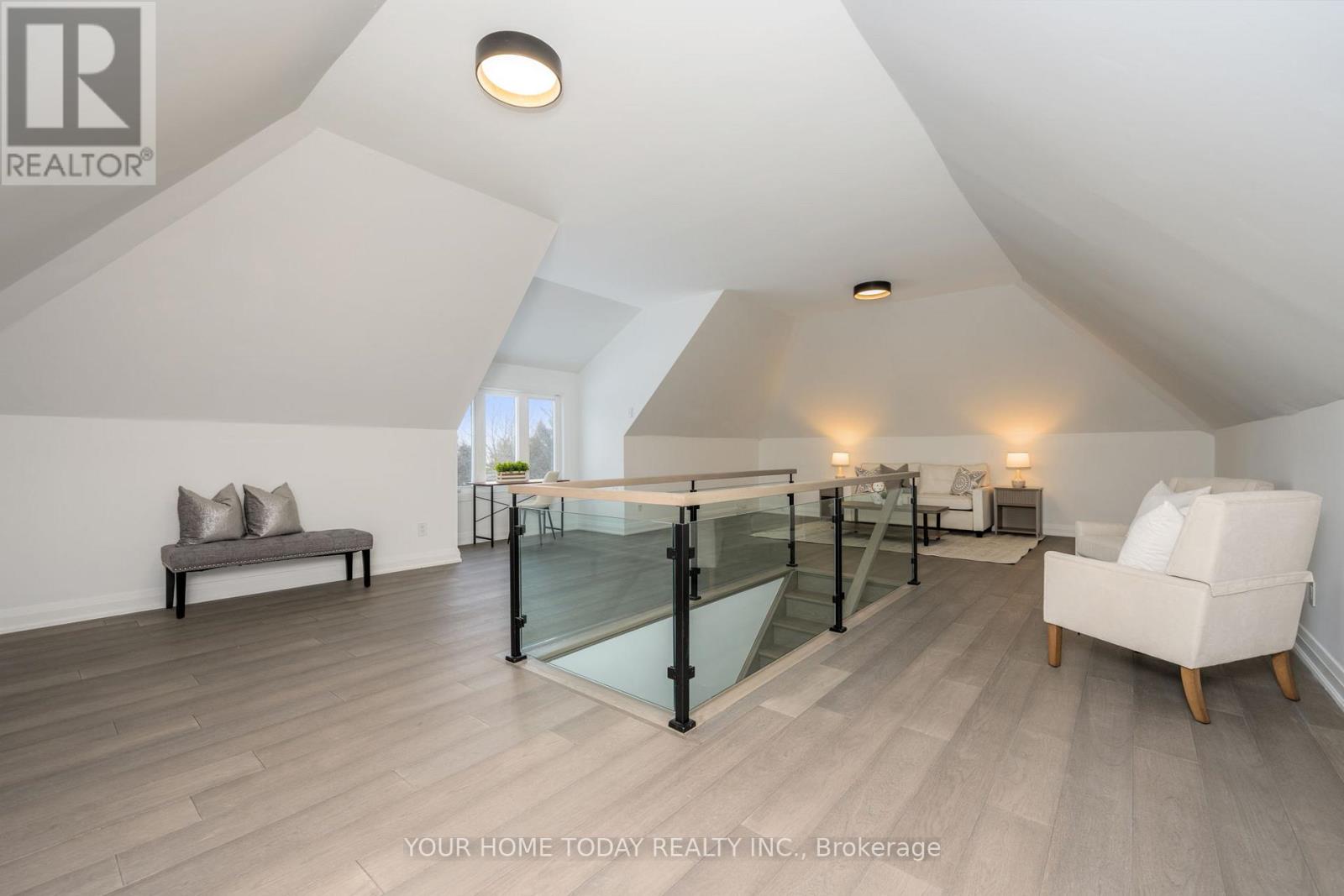 27 Chantelay Crescent, Halton Hills, Ontario  L7G 4S5 - Photo 31 - W12724742