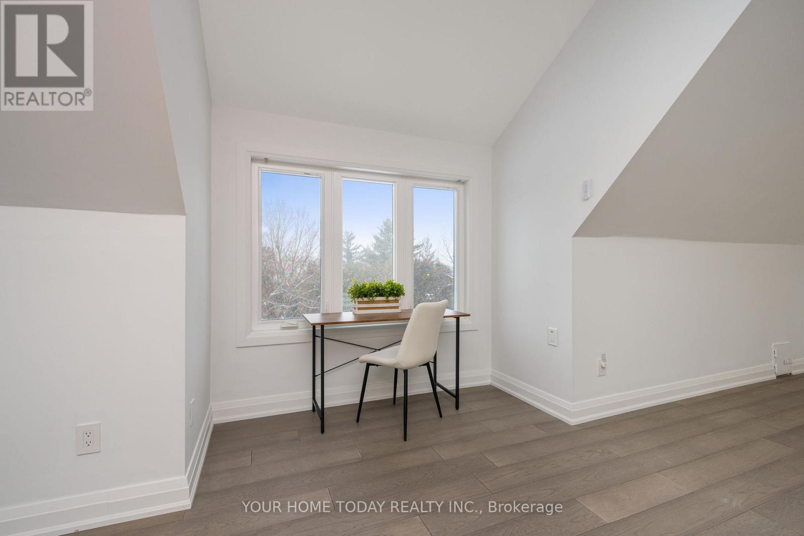 27 Chantelay Crescent, Halton Hills, Ontario  L7G 4S5 - Photo 32 - W12724742