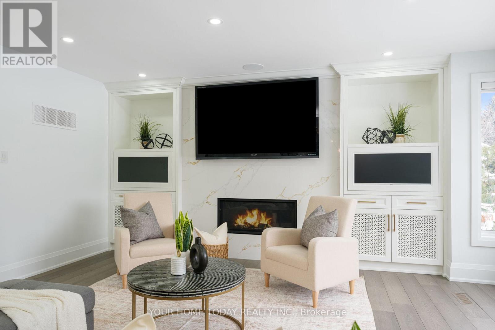 27 Chantelay Crescent, Halton Hills, Ontario  L7G 4S5 - Photo 7 - W12724742