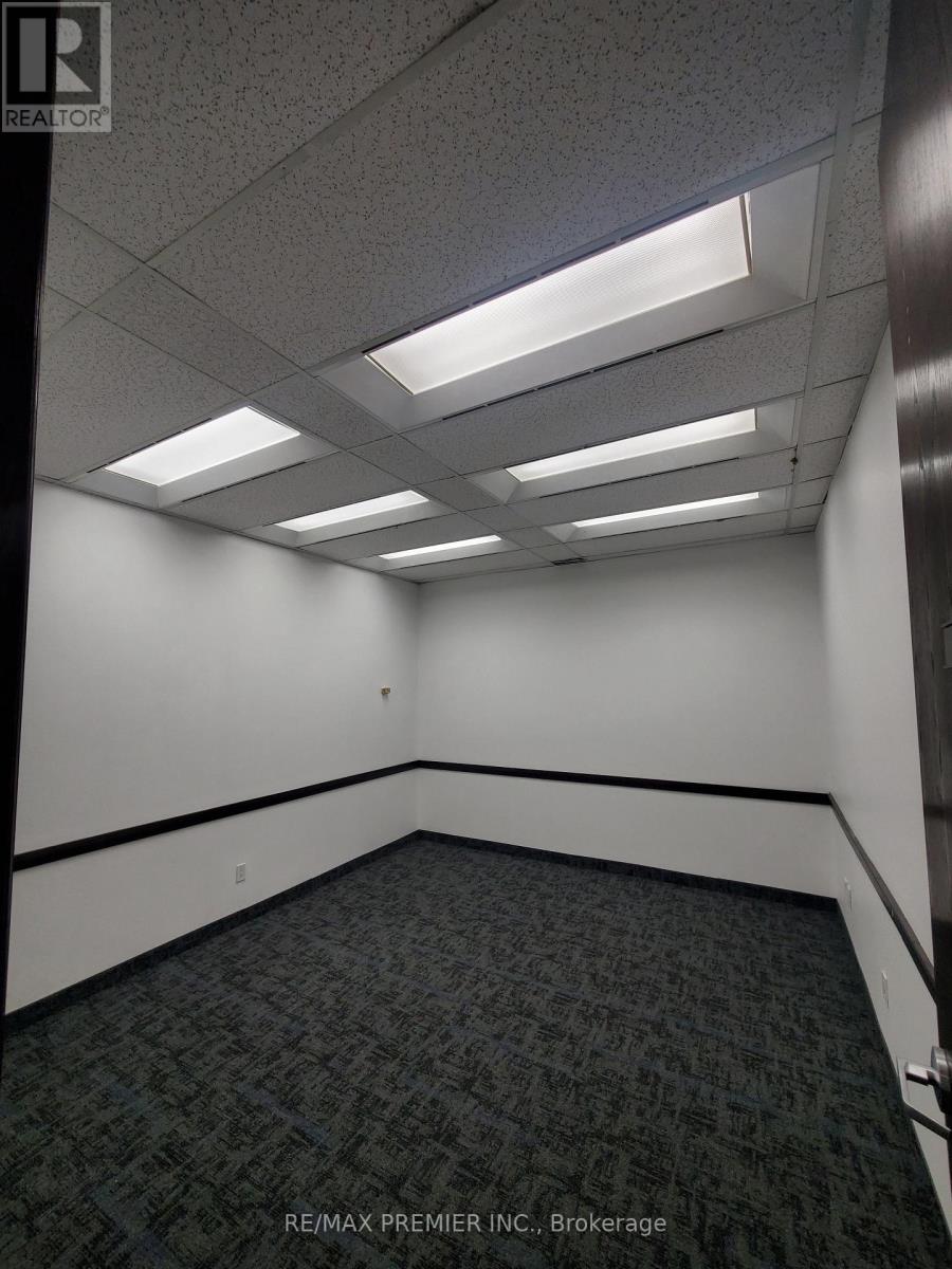 500a - 3200 Dufferin Street, Toronto, Ontario  M6A 2T3 - Photo 12 - W12724748