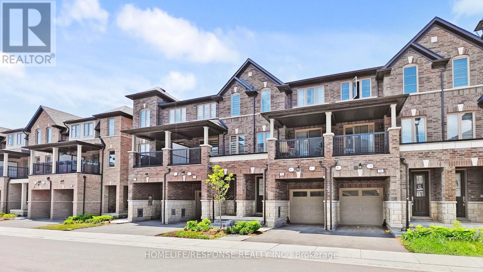 32 Vestry Way, Brampton, Ontario  L5P 4N7 - Photo 2 - W12724764