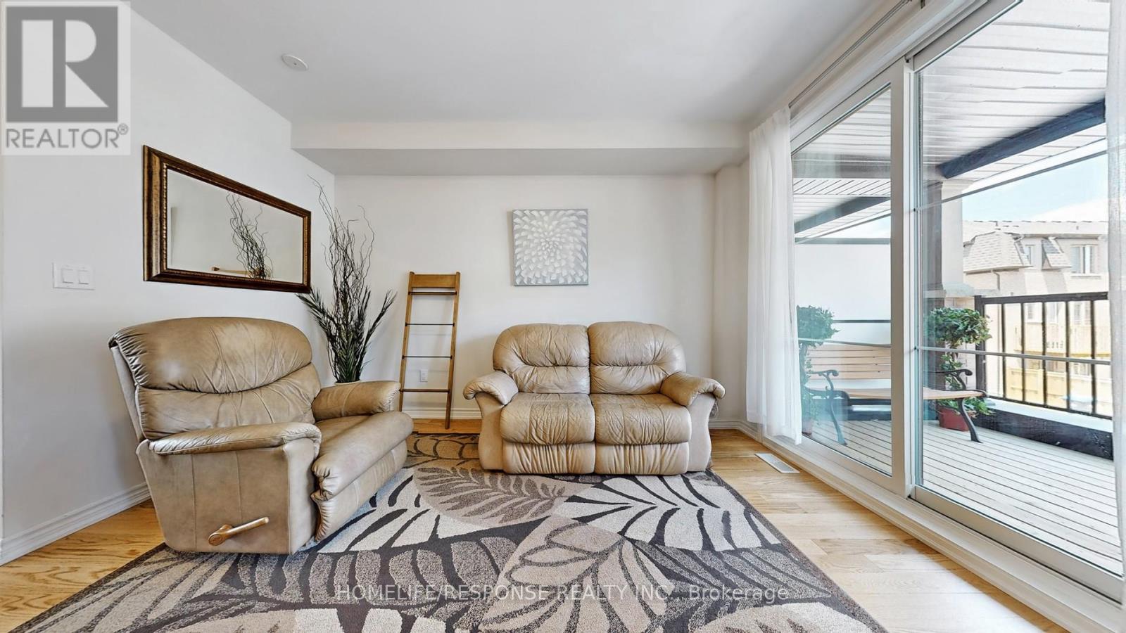 32 Vestry Way, Brampton, Ontario  L5P 4N7 - Photo 3 - W12724764