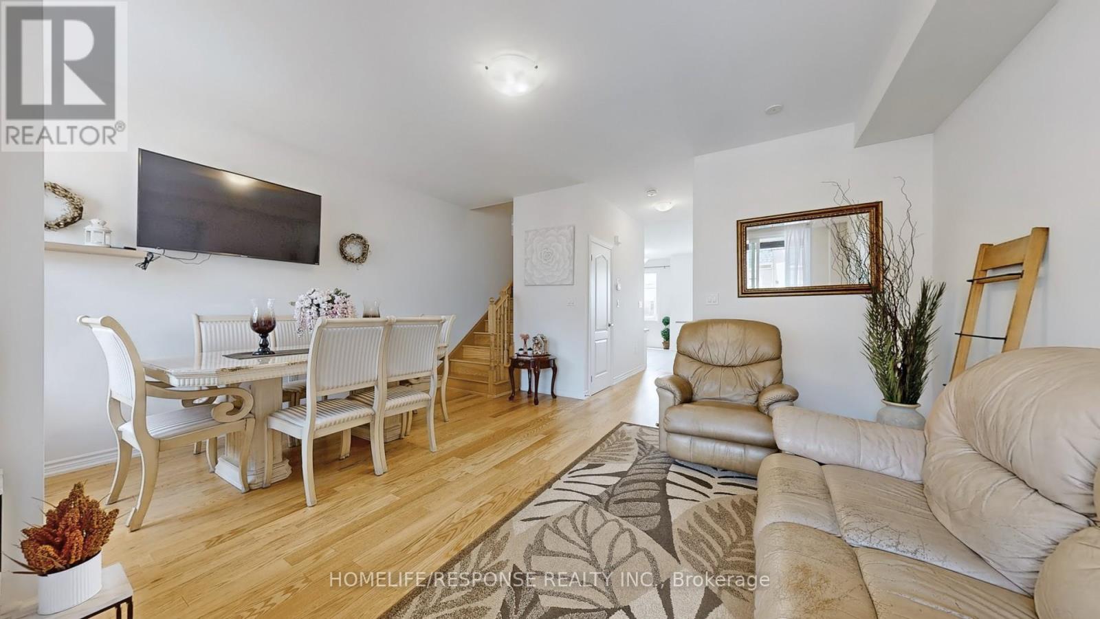 32 Vestry Way, Brampton, Ontario  L5P 4N7 - Photo 5 - W12724764